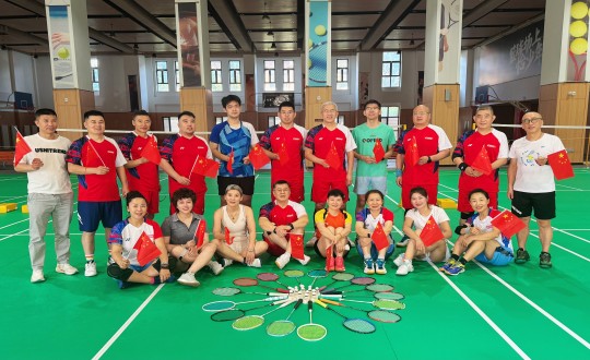 8.永乐高70net南山羽毛球社群开展南山业主羽毛球整体友谊赛_副本.jpg
